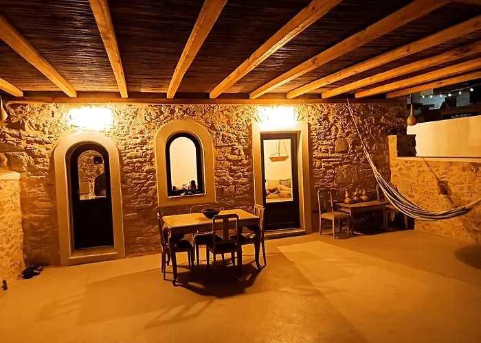 Prázdninový dům 1875 Panoramic Stone House