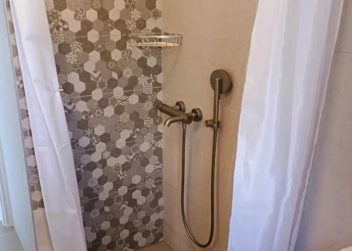 1875 Panoramic Stone House *